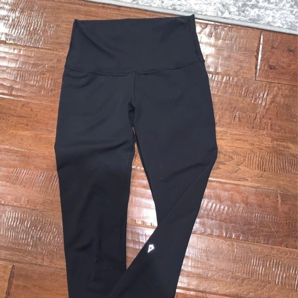Avviva lululemon leggings